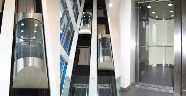 Výtah s půlkulatou prosklenou stěnou